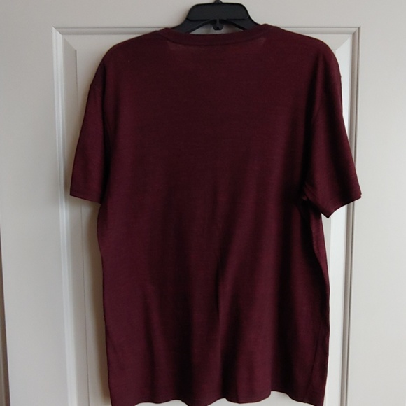 Hurley T shirt - Picture 2 of 2